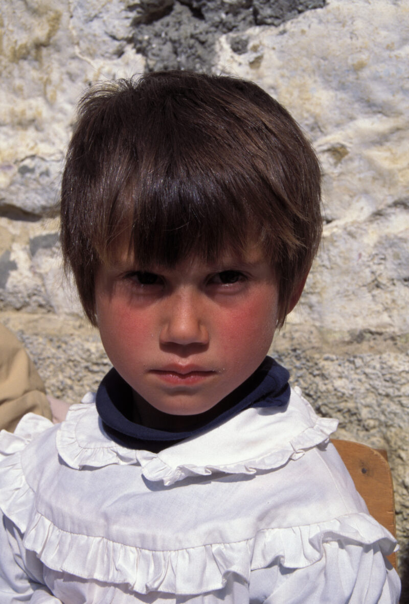 Girl in Albania — Stock Images of children: Girls from Albania — Children, faces, child, girls, Albania