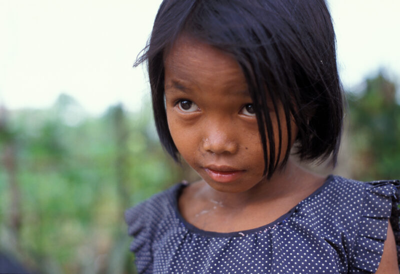 Girl in Cambodia — Stock Images of children: Girls from Cambodia — Children, faces, child, girls, Cambodia