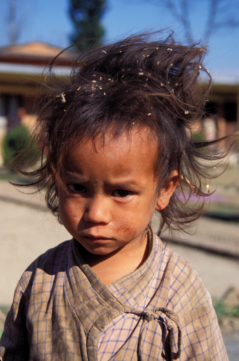 Girl in Nepal — Stock image of girl in rural Nepal — Children, faces, child, girls, girl