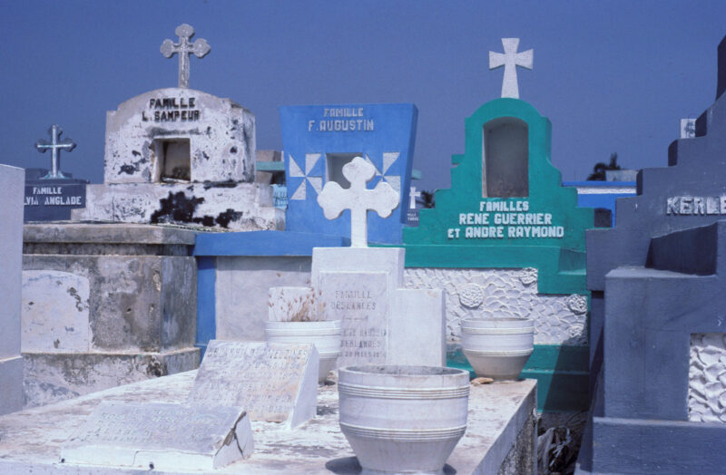 Stock Images of Haiti — Cemetary in Port-Au-Prince, Haiti — Haiti, Caribbean, Cemetary, graveyard, toombstones