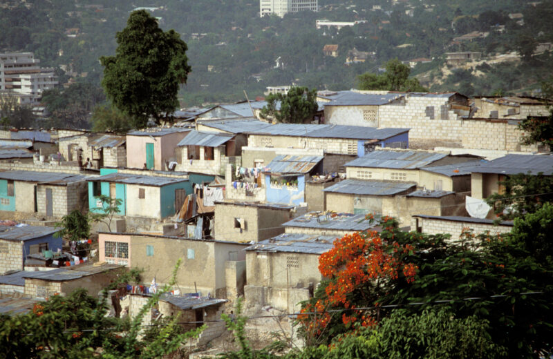 Stock Images of Haiti — Stock Image of Haiti: Poor district of Port-au-Prince, Haiti. — Haiti, Haitian, house, homes, poor