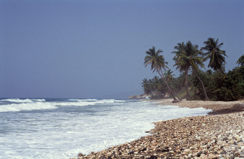 Stock Images of Haiti — Stock Image of Haiti: Rocky Beach in Haiti — Haiti, Haitian, ocean, beach, shore