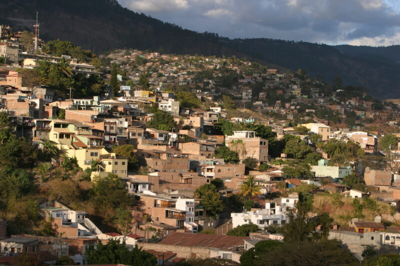 Stock Images of Honduras — Hillside housing in the city of Tegucigalpa, Honduras — Honduras, Tegucigalpa, houses, homes, poor