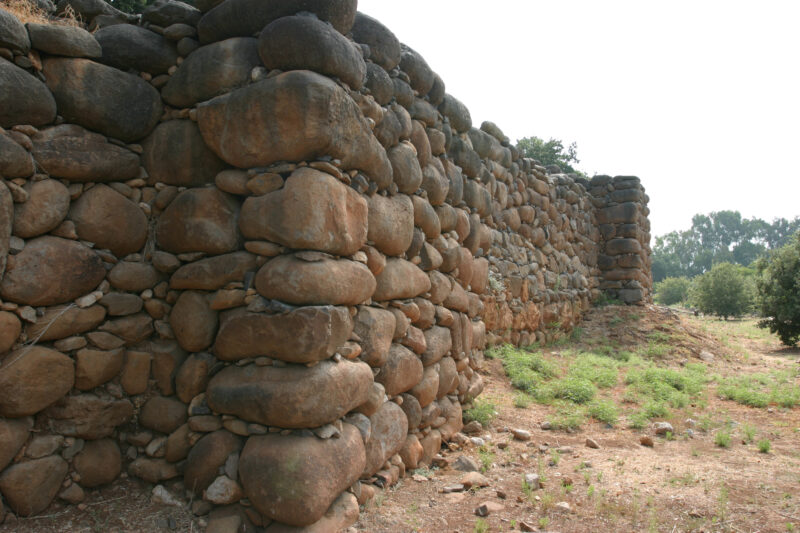 Archaeological Ruins in Isreal — Ancient walls built by a people from long ago — Israel, city walls, ruins, archaeology