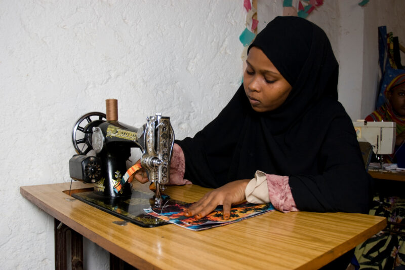 Learning to Sew — Somali Refugees living in Yemen — Somolia, refugees, skills training