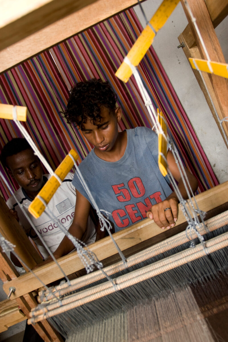 Learning to Weave — Somali Refugees living in Yemen — Somolia, refugees, skills training, weaving, livelihoods