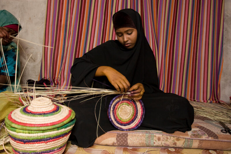 Basket Making in the Refugee Camp — Somali Refugees living in Yemen learn how to make baskets as a way to earn income. — Somolia, refugees, skills training, ...