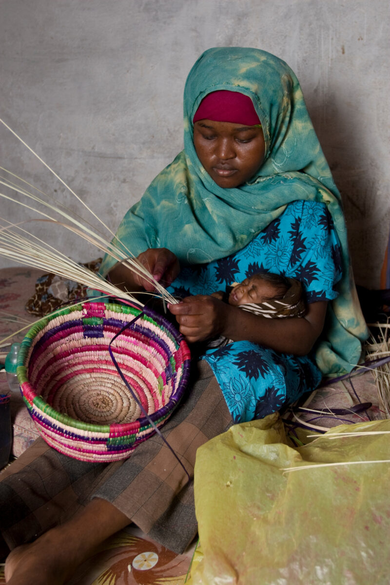 Basket Making in the Refugee Camp — Somali Refugees living in Yemen learn how to make baskets as a way to earn income. — Somolia, refugees, skills training, ...
