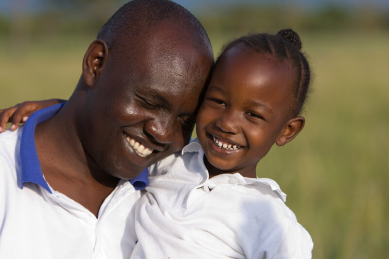 Father and Daughter in Kenya — Beautiful Father Daughter shot in the Evening sunlight in Keny, Africa — Kenya, Child, children, kids, Africa