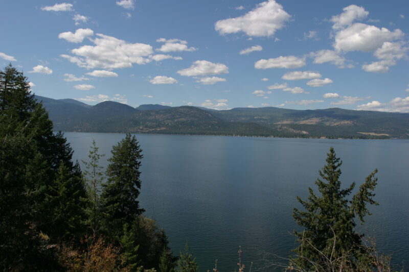 Okanagan lake in Canada — Stock Images of Lakes — Canada, British Columbia, Okanagan Lake, Lakes, Scenic