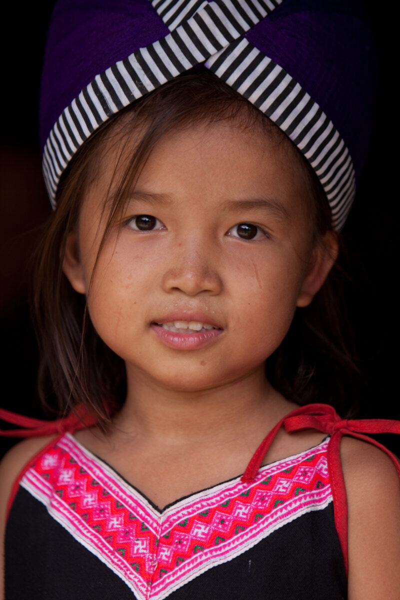 Girl in Laos — Stock Images of the faces of young girls, living in Laos, Southeast Asia — Laos, Southeast Asia, faces, child, children girls