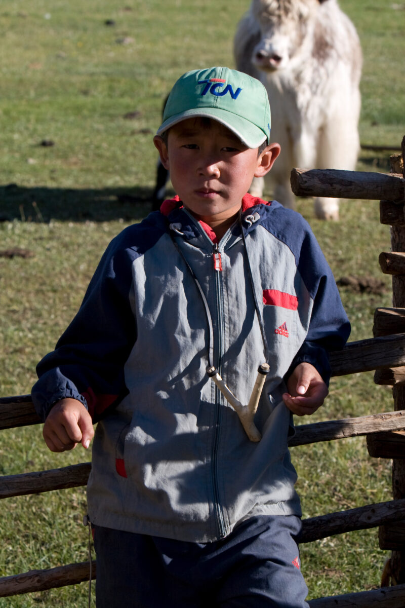 Boy in Mongolia — Boy in rural Mongolia with Slingshot — Mongolia, boy, boys, slingshot