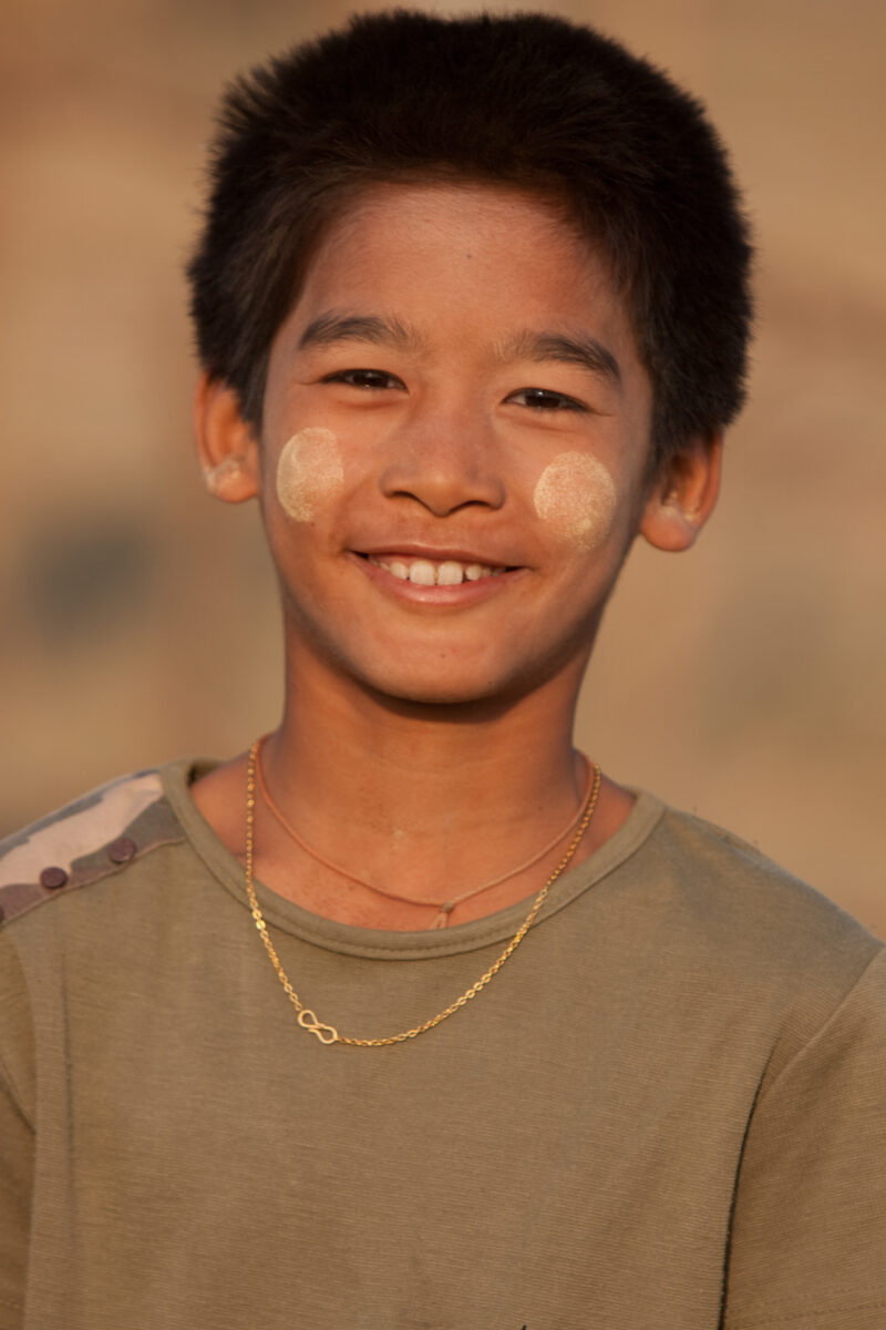 Boy in Burma — Images of boys living on a sand bar island on the Ayeyarwaddy river in Burma, near old Bagan. — Burma, Myanmar, child, children, boys