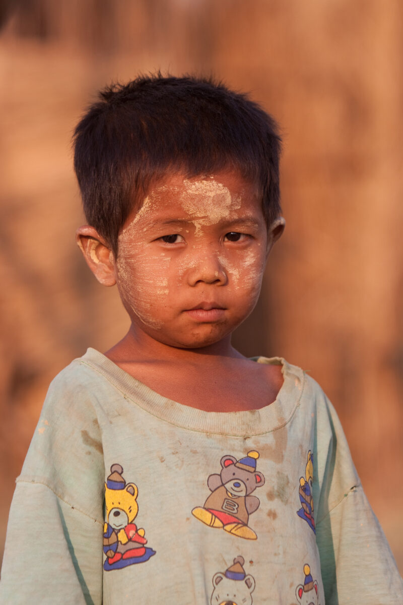 Boy in Burma — Images of boys living on a sand bar island on the Ayeyarwaddy river in Burma, near old Bagan. — Burma, Myanmar, child, children, boys