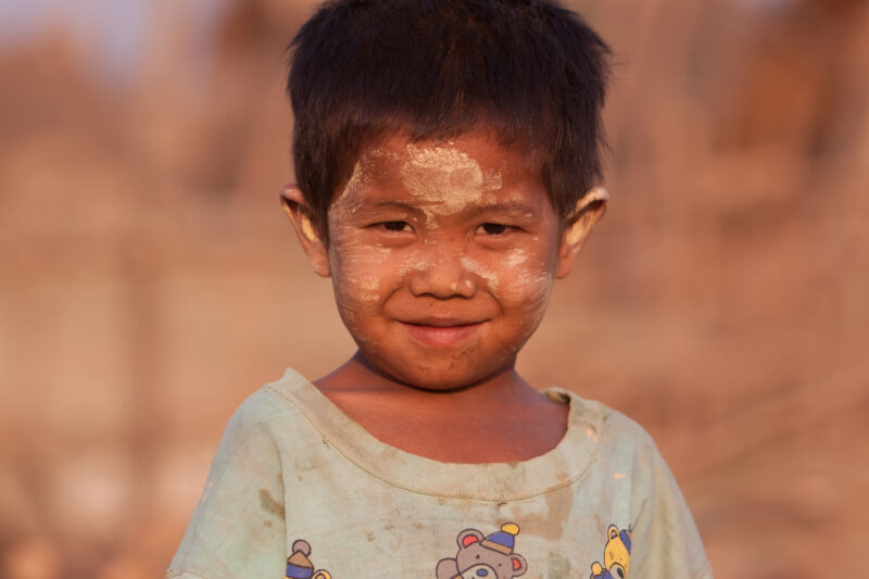 Boy in Burma — Images of boys living on a sand bar island on the Ayeyarwaddy river in Burma, near old Bagan. — Burma, Myanmar, child, children, boys