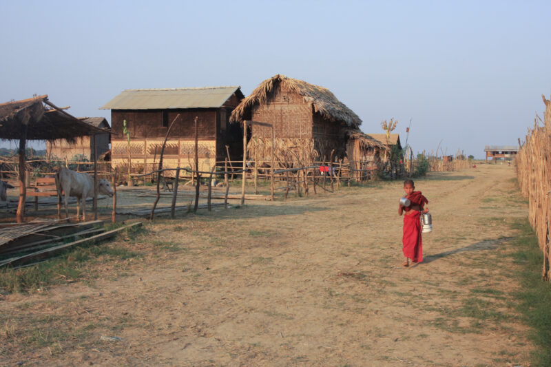 Boy in Village in Burma — Images of boys living on a sand bar island on the Ayeyarwaddy river in Burma, near old Bagan. — Burma, Myanmar, child, children, boys
