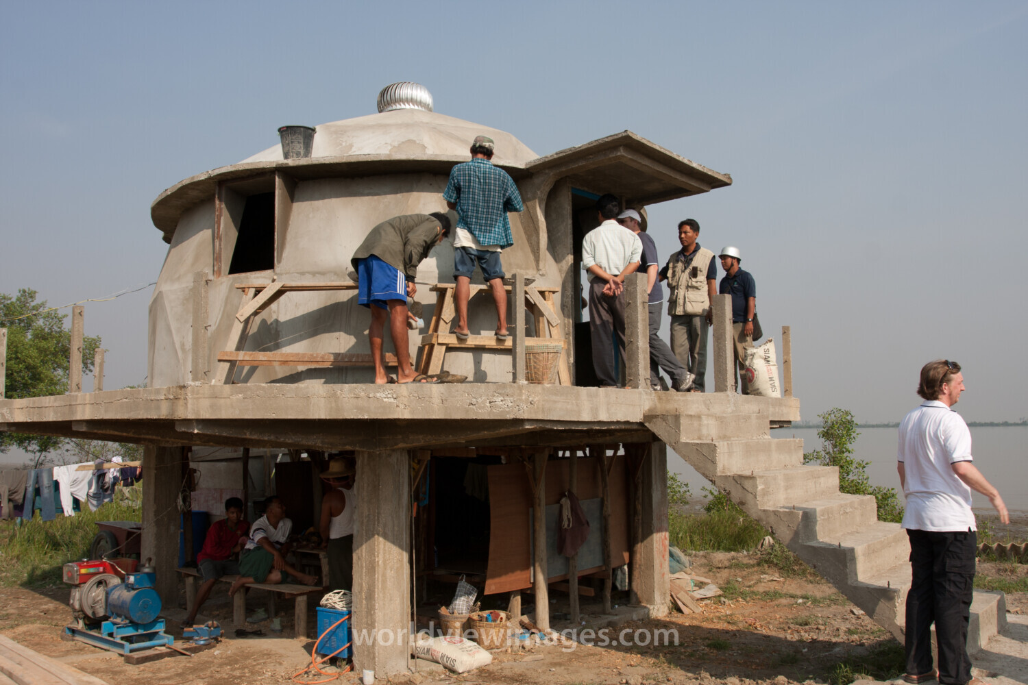 Cyclone Resistant House