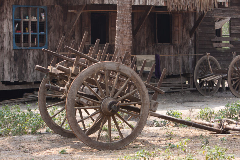 Oxcart in Myanmar — Stock Images of life in the Irrawaddy Delta region of Burma, after cyclone Nargis devistated the region — Burma, Myanmar, Ayeyarwaddy del...