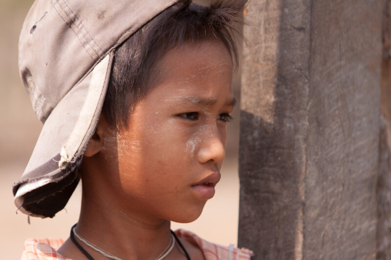 Boy in Burma — Stock Images of life in the Irrawaddy Delta region of Burma, after cyclone Nargis devistated the region — Burma, Myanmar, Ayeyarwaddy delta, I...