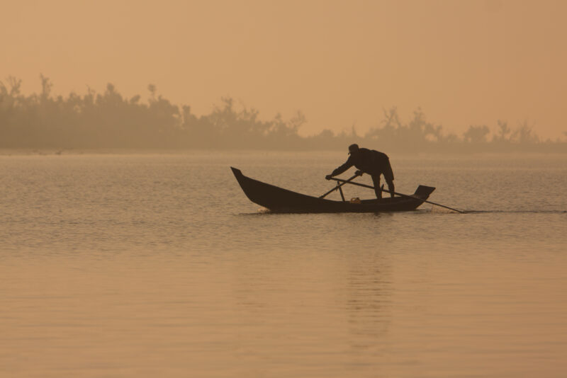 Sunrise in the Irrwady Delta — Stock Images of life in the Irrawaddy Delta region of Burma, after cyclone Nargis devistated the region — Burma, Myanmar, Ayey...