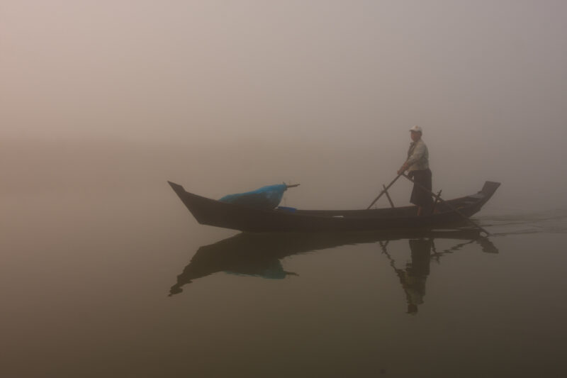 Sunrise in the Irrwady Delta — Stock Images of life in the Irrawaddy Delta region of Burma, after cyclone Nargis devistated the region — Burma, Myanmar, Ayey...