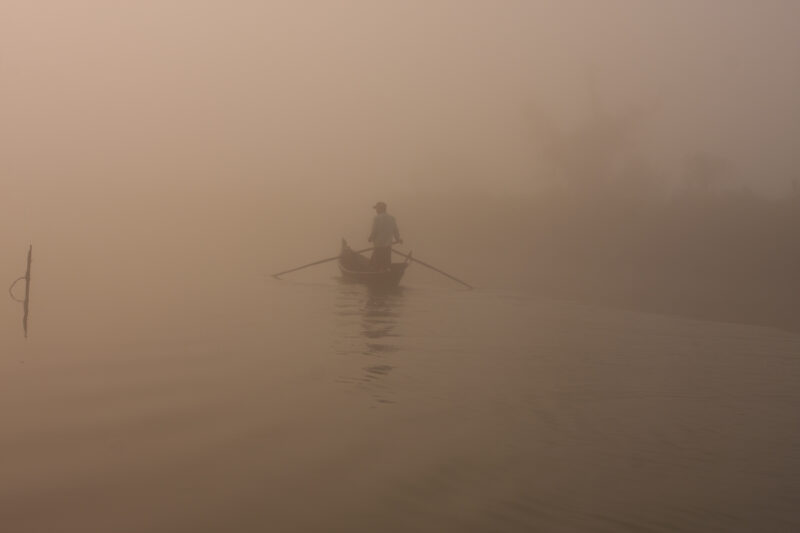 Sunrise in the Irrwady Delta — Stock Images of life in the Irrawaddy Delta region of Burma, after cyclone Nargis devistated the region — Burma, Myanmar, Ayey...