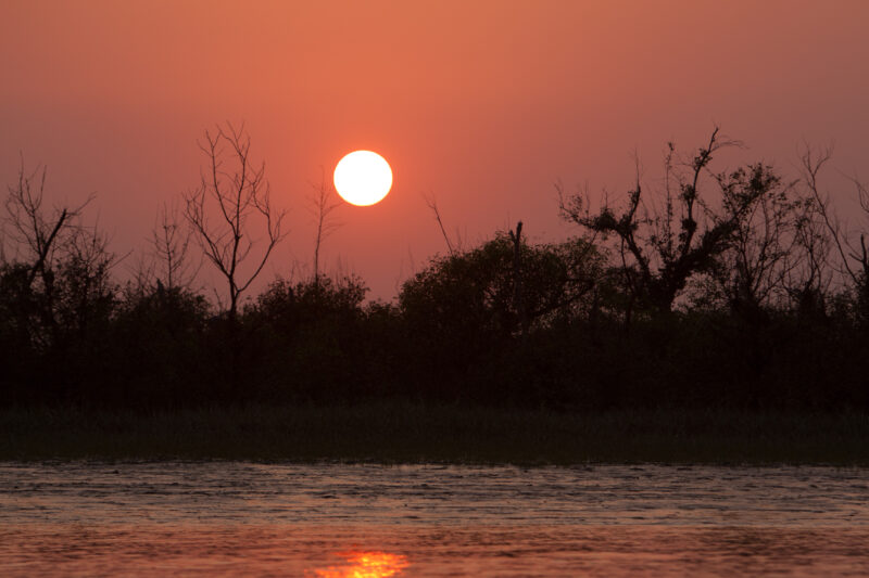 Sunset in the Delta — Stock Images of life in the Irrawaddy Delta region of Burma, after cyclone Nargis devistated the region — Burma, Myanmar, Ayeyarwaddy d...