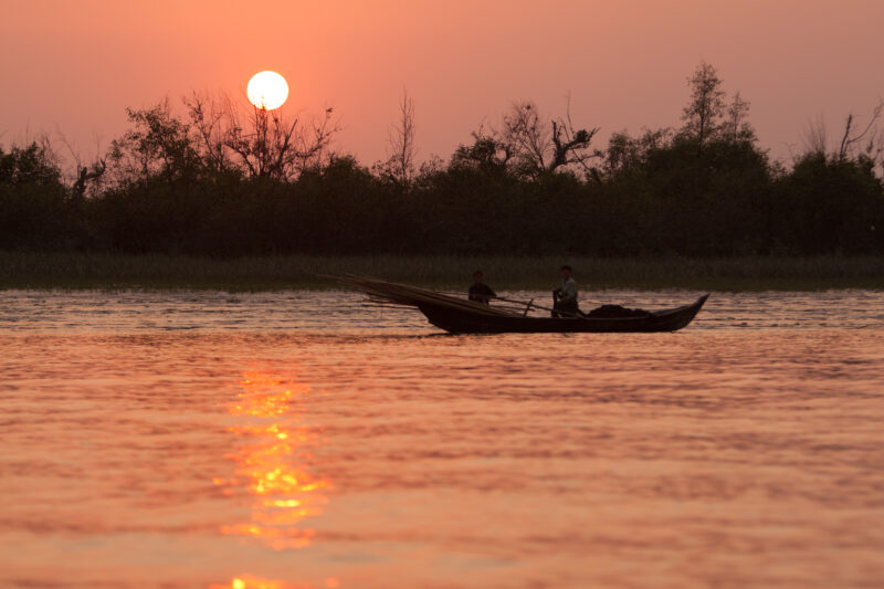 Sunset in the Delta — Stock Images of life in the Irrawaddy Delta region of Burma, after cyclone Nargis devistated the region — Burma, Myanmar, Ayeyarwaddy d...