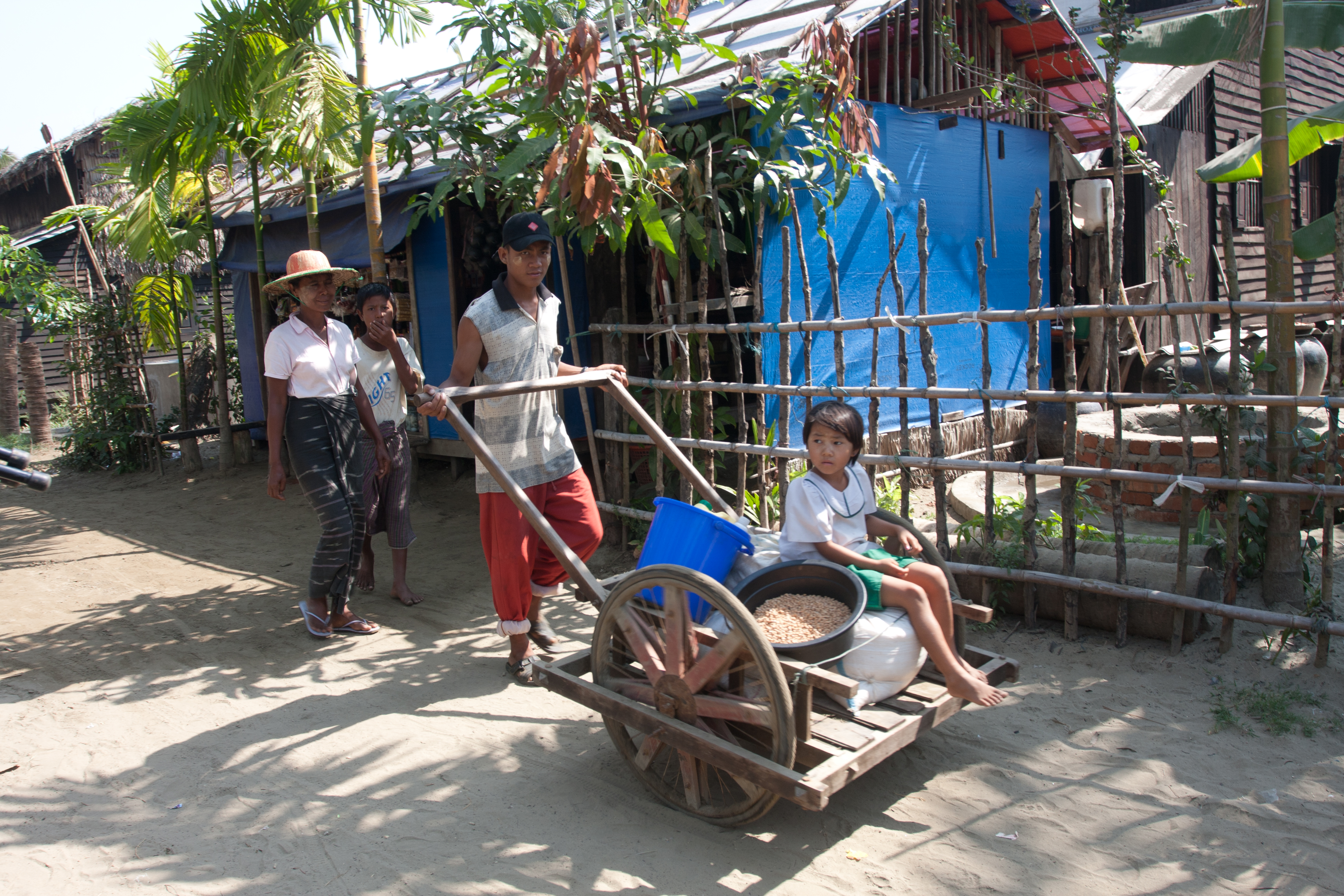 Food Distirbution after Cyclone in Burma
