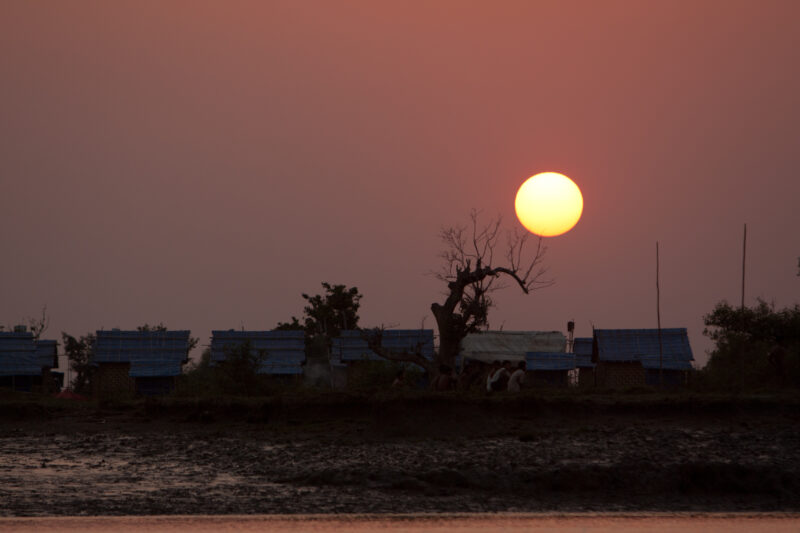 Sunset in the Delta — Stock Images of life in the Irrawaddy Delta region of Burma, after cyclone Nargis devistated the region — Burma, Myanmar, Ayeyarwaddy d...