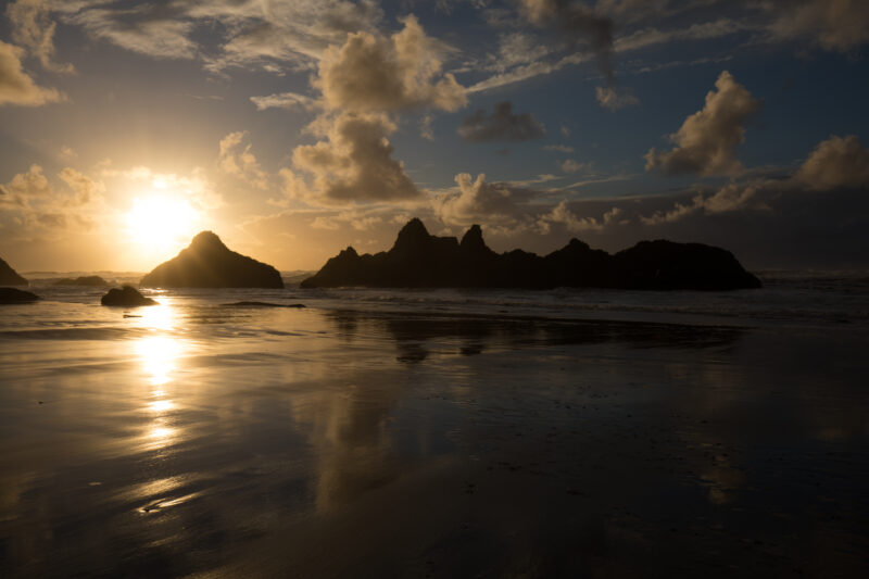 Ocean Sunset — Beautiful Sunset scene on the Oregon coast in the United States. — Beach, Coast, Ocean, Oregon, Sea