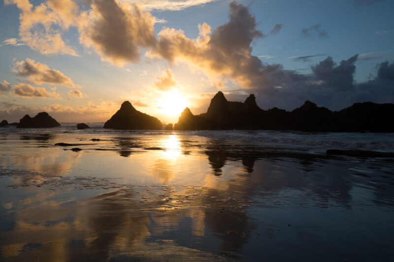 Ocean Sunset — Beautiful Sunset scene on the Oregon coast in the United States. — Beach, Coast, Ocean, Oregon, Sea
