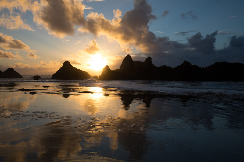 Ocean Sunset — Beautiful Sunset scene on the Oregon coast in the United States. — Beach, Coast, Ocean, Oregon, Sea