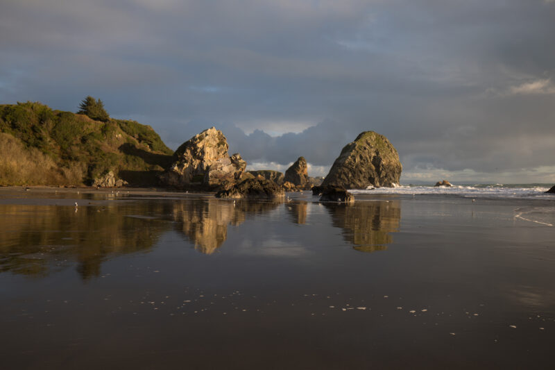 Oregon Coast at Sunset — Beautiful Sunset Scene on the Oregon Cost in the United States. — Beach, Coast, Ocean, Oregon, Sea