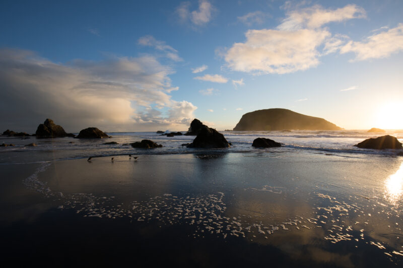 Oregon Coast at Sunset — Beautiful Sunset Scene on the Oregon Cost in the United States. — Beach, Coast, Ocean, Oregon, Sea