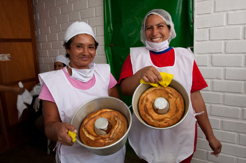 Learning to Bake for Cash! — Women living in a poor community on the outskirts of Lima, learn how to make baked goods, as a way to generate income for their ...