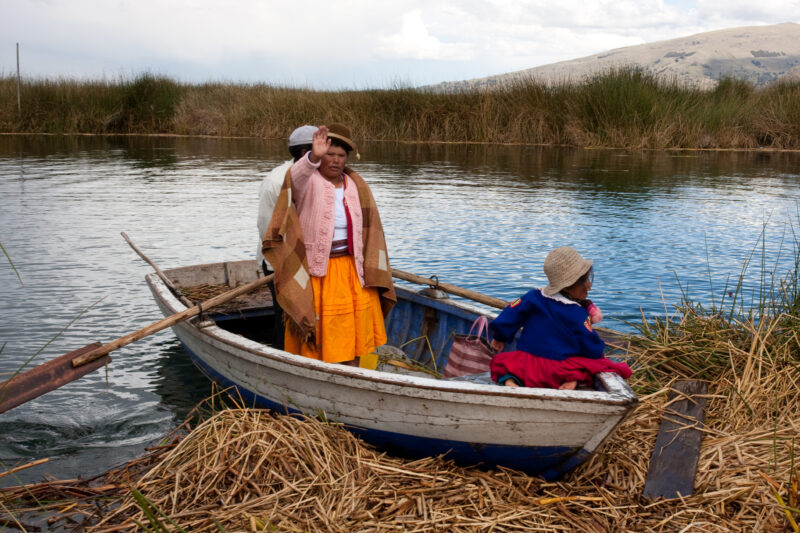 Uro People of Lake Titicaca — Stock images of the life of the Uro people group, living on the floating reed islands of Lake Titicaca, near Puno, Peru — Peru,...