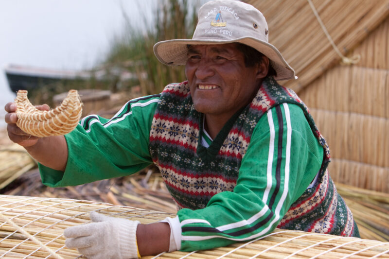 Uro People of Lake Titicaca — Stock images of the life of the Uro people group, living on the floating reed islands of Lake Titicaca, near Puno, Peru — Peru,...