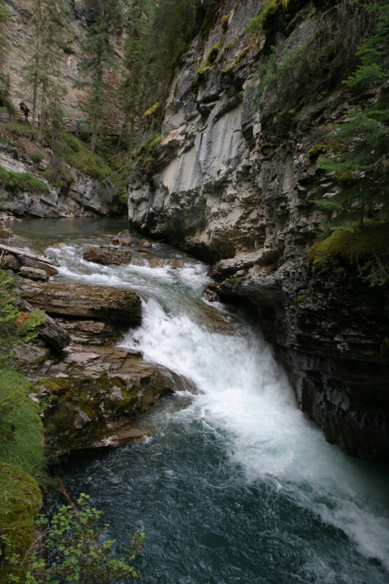 Waterfall Scenic — Stock Images of Rivers — Canada, Alberta, Banff National Park, Scenic, Mountians