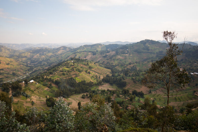 Scenic Hillside in Rwanda — Hillside farms and villages in Northeren Rwanda — Rwanda, Africa, Scenic, hillside, farms