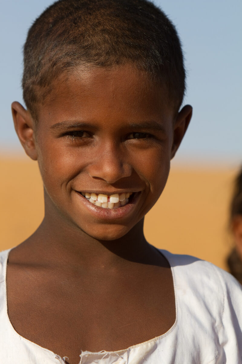 Child in Sudan — Close Up of a child growing up in the desert in Sudan — Africa, Sudan, child, children, desert