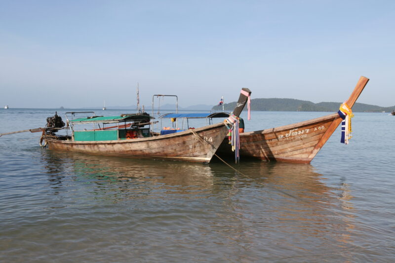 Boats in Thailand — The beautiful beaches of Southern Thailand — Thailand, beach, beaches, ocean, sea