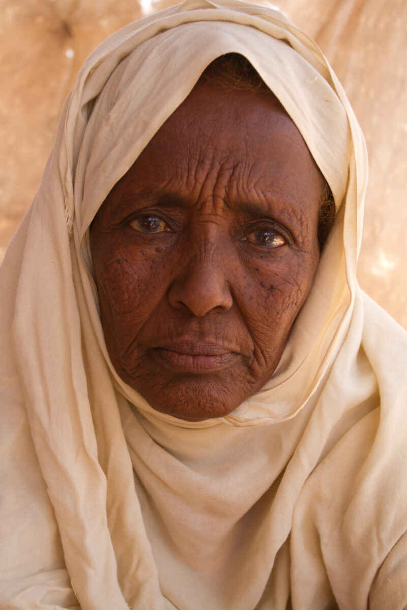 Elderly Woman in Somalia — Internally Displaced woman in Somalia, because of the drought — Africa, East Africa, Somalia, drought, famine