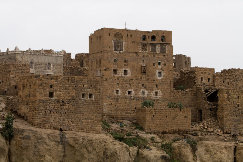 Abandoned Settlement in Yemen — Old abandoned settlement near Sana'a, Yemen — Yemen, archaeology, ruins, abandoned