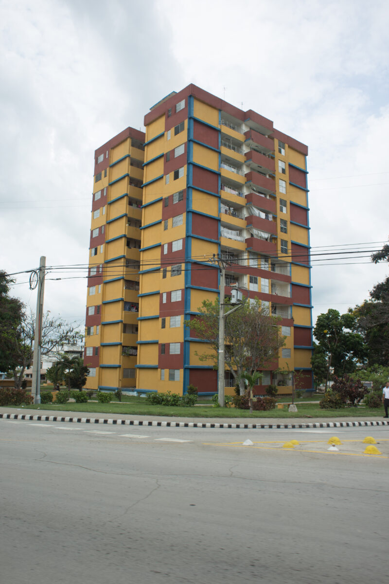 Apartment Building in Cuba — Typical Apartment Residence in Cuba. — Cuba, apartment, housing