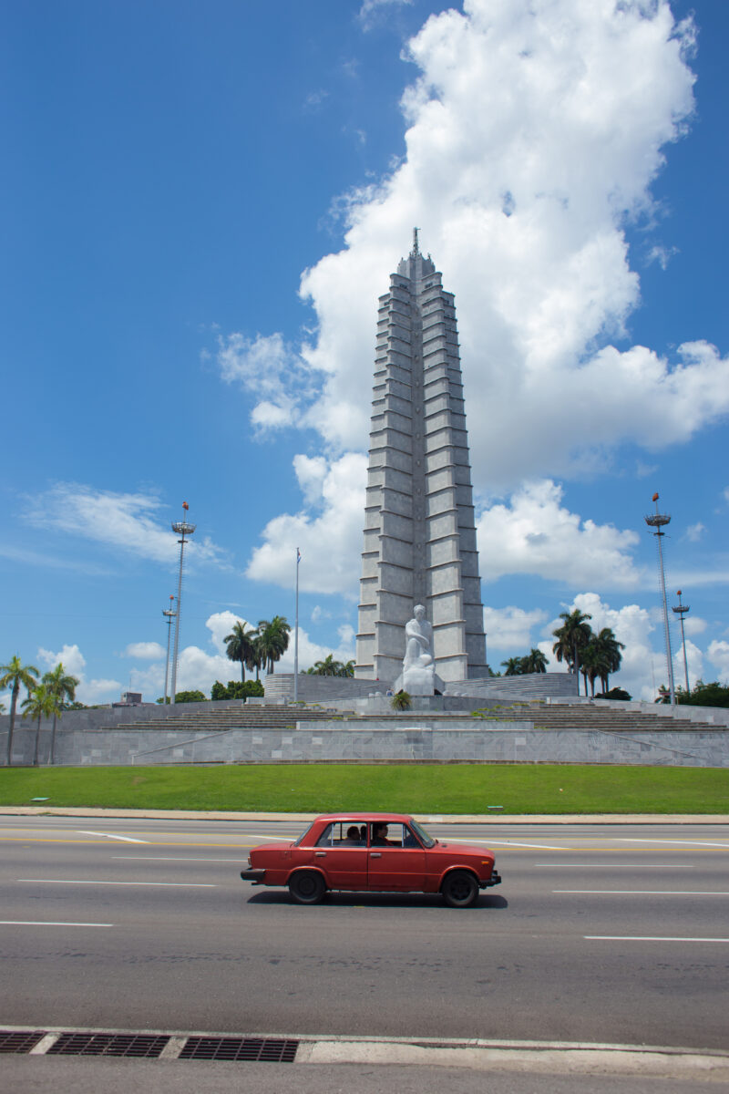 Old Cars in Cuba — Old cars in Havana, pass by Revolution Square — Cuba, cars, antique Cars, vehicles