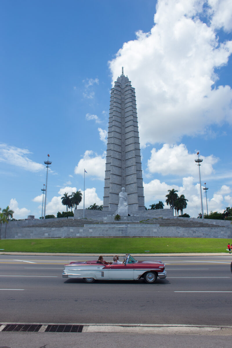 Old Cars in Cuba — Old cars in Havana, pass by Revolution Square — Cuba, cars, antique Cars, vehicles