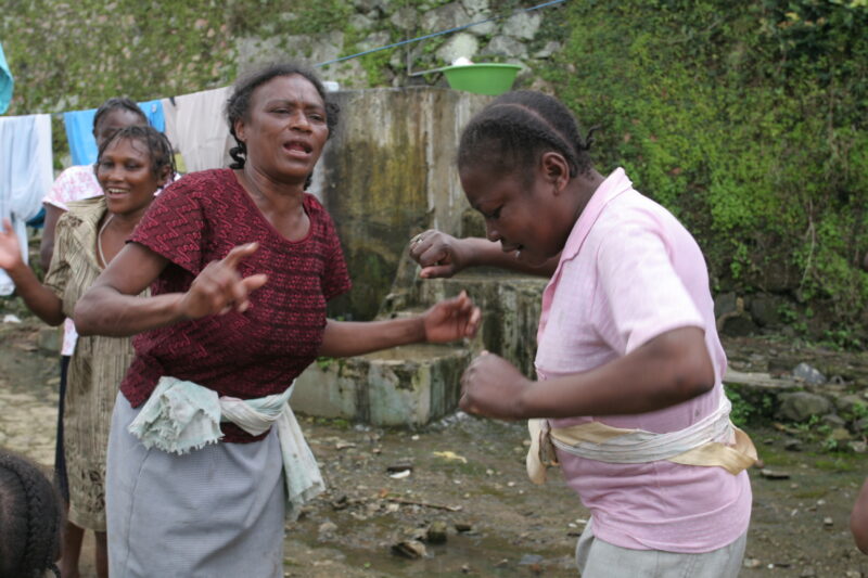 Dancing in Sao Tome — Women Dance in their village in Sao Tome — Sao Tome, Africa