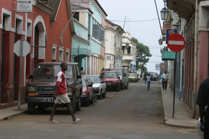 wvi_008115 — Sao Tome, Africa, City of, Capital, street