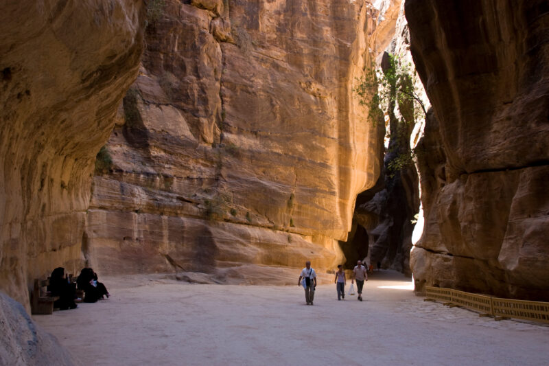 Petra in Jordan — The Siq,leading in to the beautiful ancient rose colored site of Petra, in Jordan — Jordan, Petra, siq